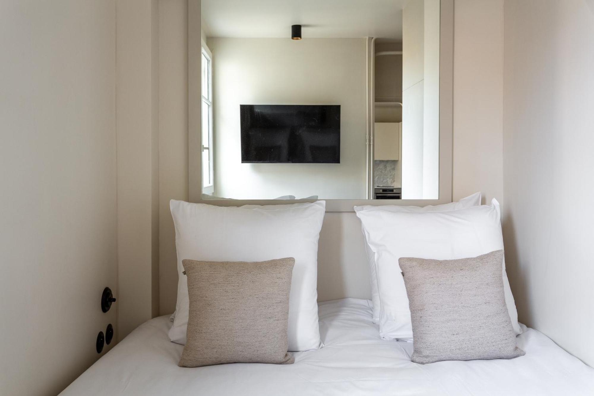 The Carla Suite Eiffel Tower View Paris Exterior foto